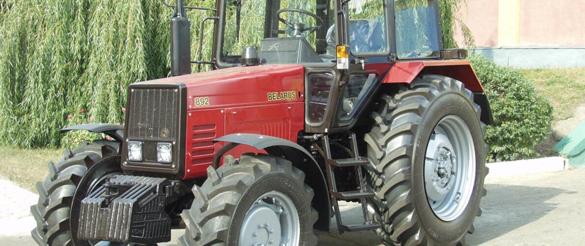 Беларус 892