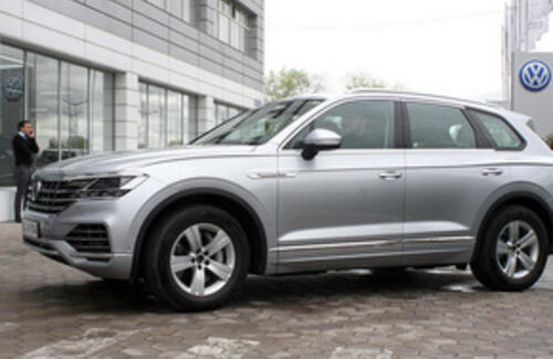 Touareg нового поколения показали в Алматы