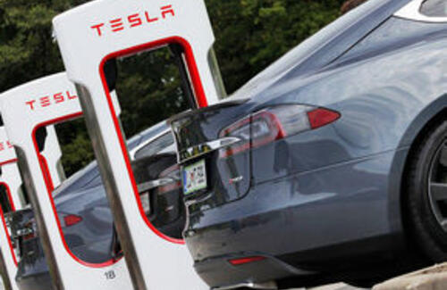 Илон Маск построит "зарядки" для электромобилей в Казахстане