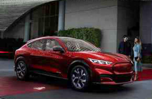 Ford Mustang стал кроссовером