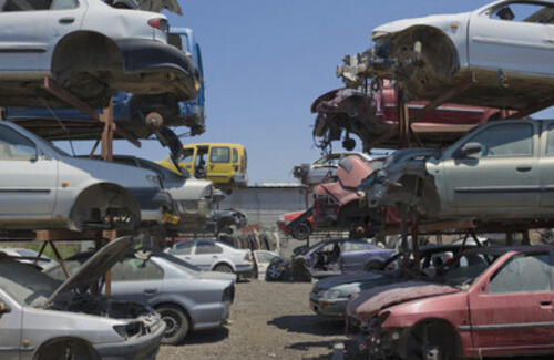Прием старых авто на утилизацию возобновляют в Казахстане