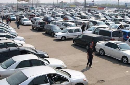 Количество автомобилей в Казахстане сокращается, а цены на них растут