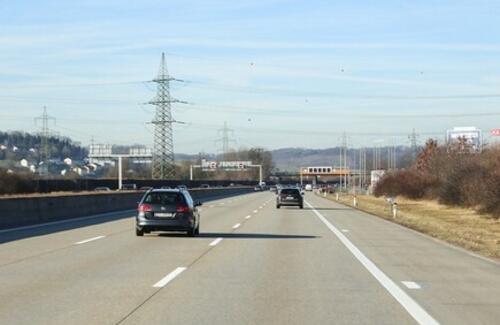 Бетонные трассы в Казахстане покроют асфальтом